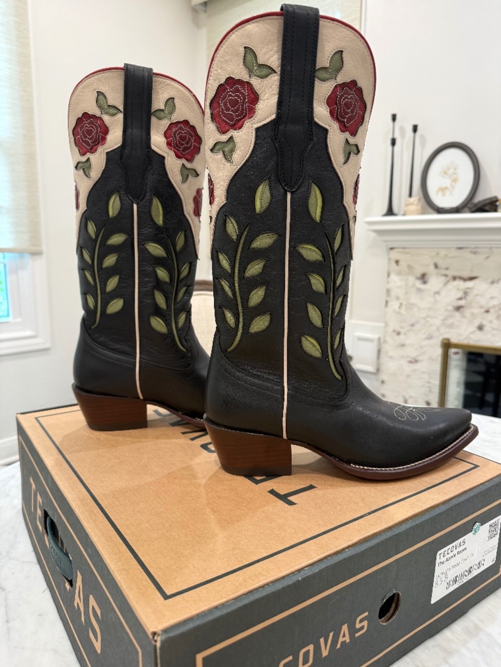 Tecovas Annie Roses 8.5